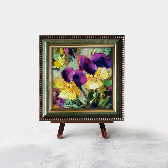 Pansy eyes flowers painting original in frame, Small floral oil art gift fot mom from doughter