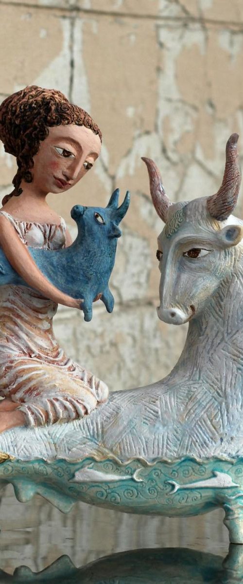 Europe on the bull. Sculpture from the "Ancient Stories" project. by Elya Yalonetski