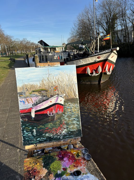 The Houseboat on the Canal