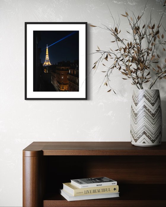 EIFFEL TOWER BY NIGHT