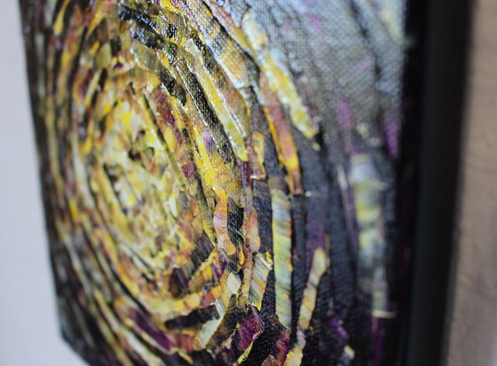 Small yellow-purple burst