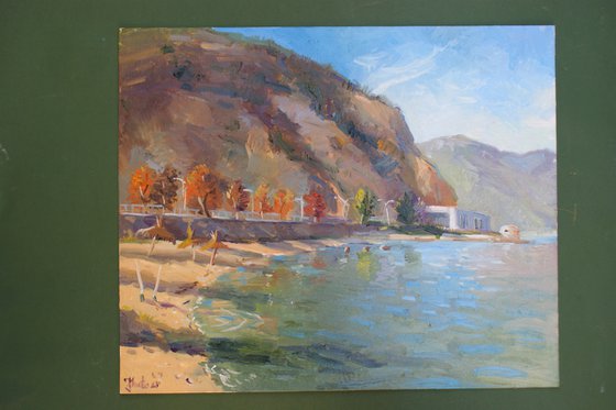 Autumn by the lake