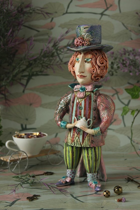 From the Alice in Wonderland. The Hatter.  Sculpture by Elya Yalonetski