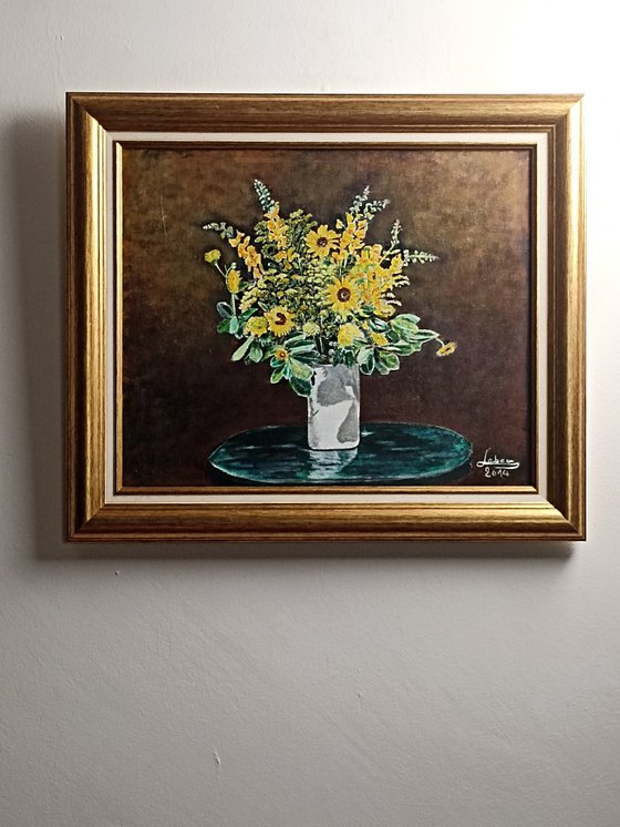 Yellow daisies flowers