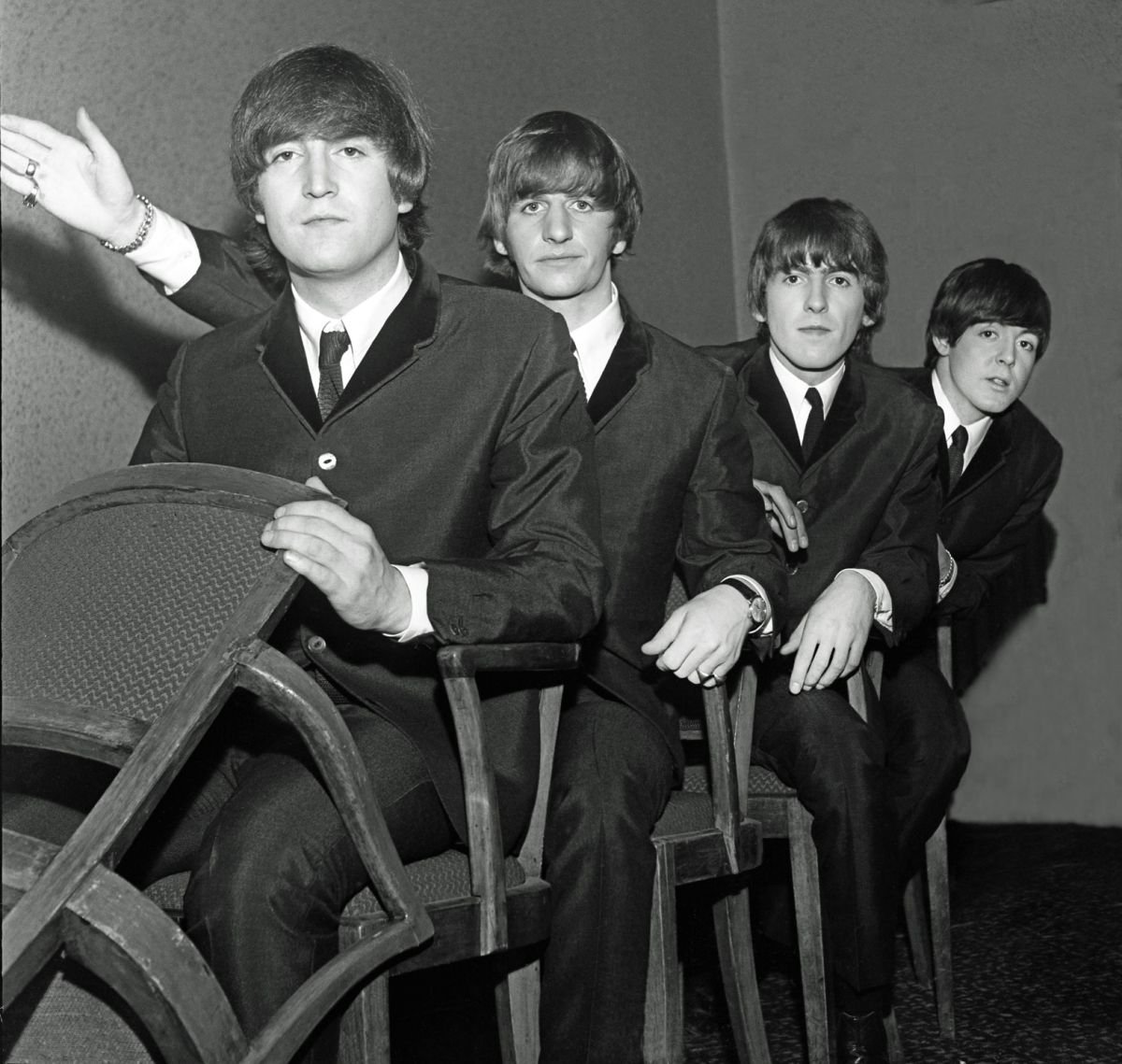 Photorealistic Portrait Photograph By Paul Berriff Obe, 41 X 42", Beatles Playing At Trains, Original Artwork