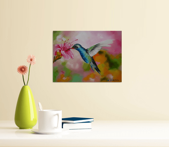 Hummingbird with Pink Flower