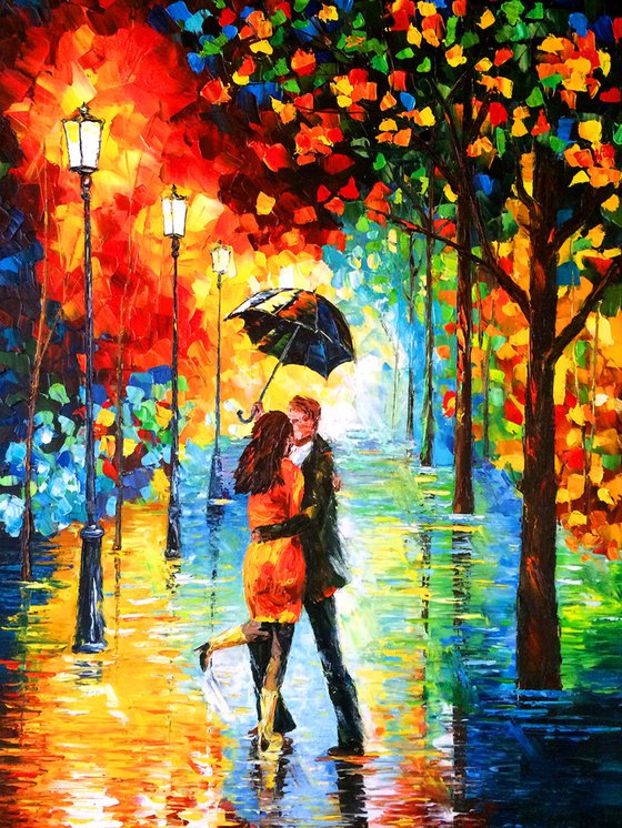 LOVE IN THE RAIN - Couple love. Umbrella. Autumn date. Autumn walk. Kiss. Love. Passion. Meeting. Parting.