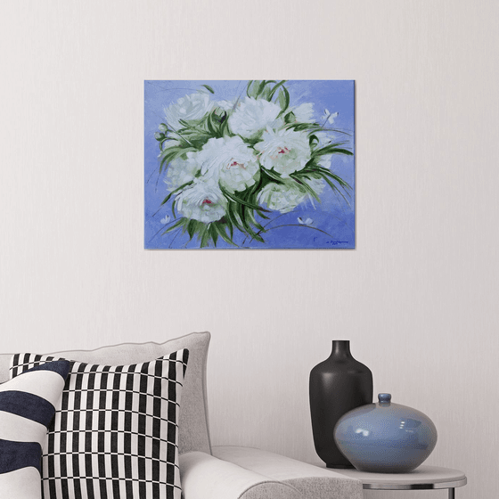 White Peonies. Original Oil Painting on Canvas. Performed in trendy palette knife technique. 16" x 20". 40,6 x 50,8 cm. 2019.