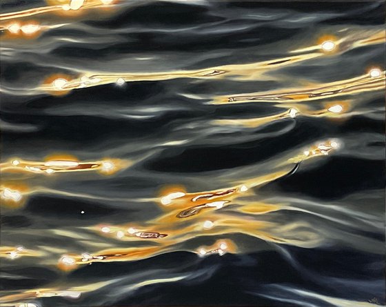 GOLDEN HOUR WATER REFLECTIONS