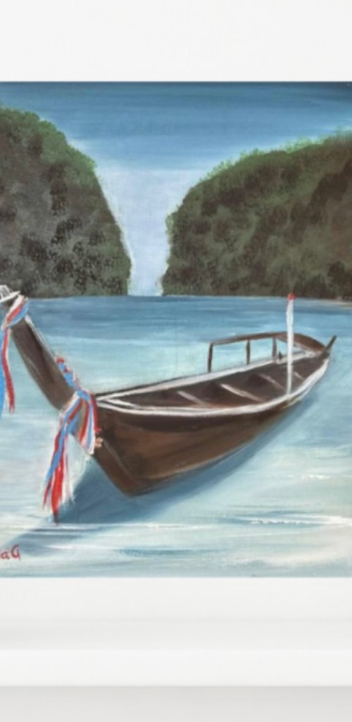 Long tail boat by Lidia Gaudiano