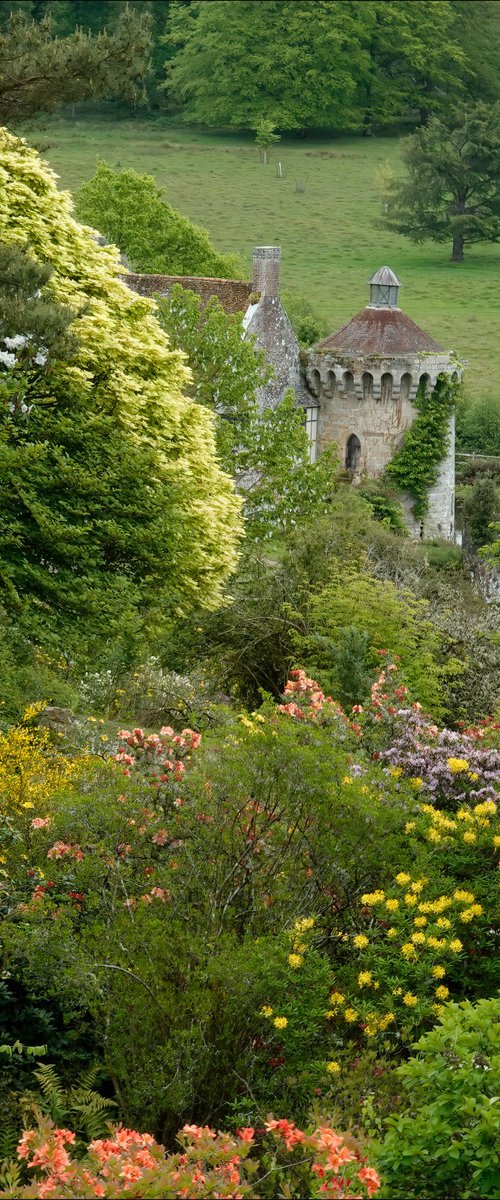 Scotney Castle by Martin  Fry