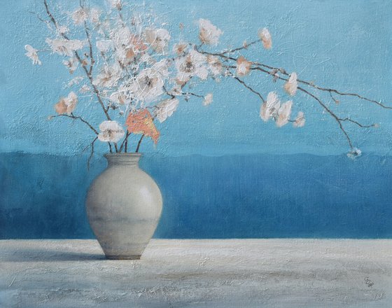 Vase of white flowers