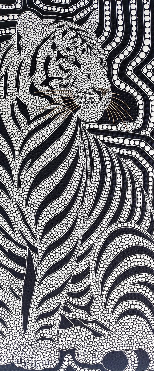 Tiger in the Labyrinth by Oxana Lazari