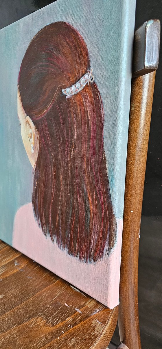 Naoko in pearl earrings