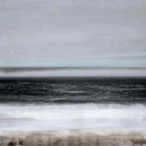 Sound of sea by Nadia Attura