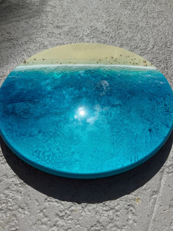 Round ocean #103