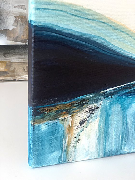 Amber Flowlines – Blue Orange Landscape