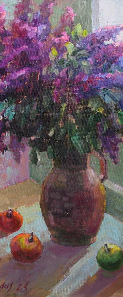 Lilac flowers in the vase by Liudvikas Daugirdas