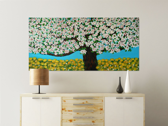 Old apple tree
