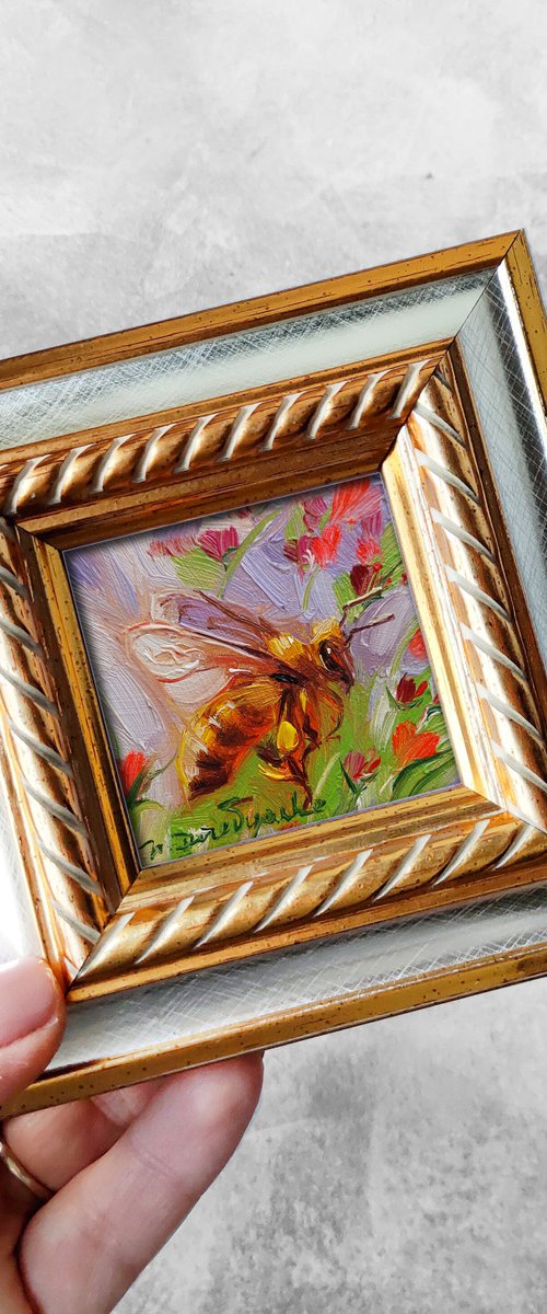Bee by Nataly Derevyanko