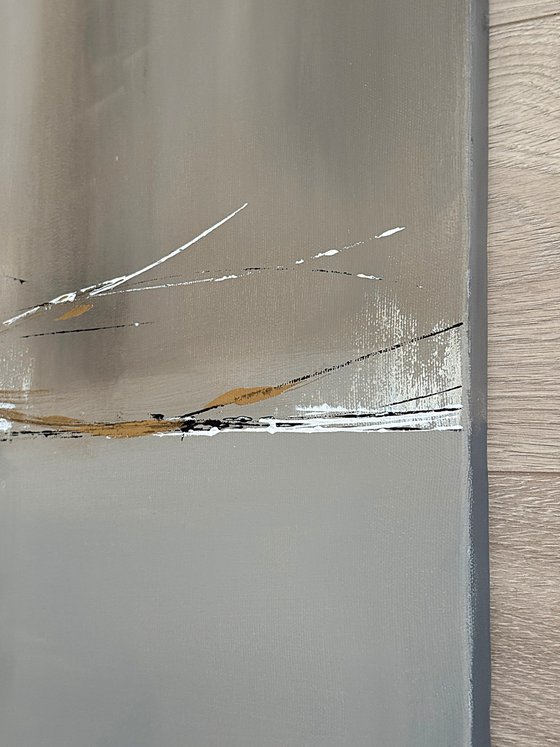 Grey gold in Structure