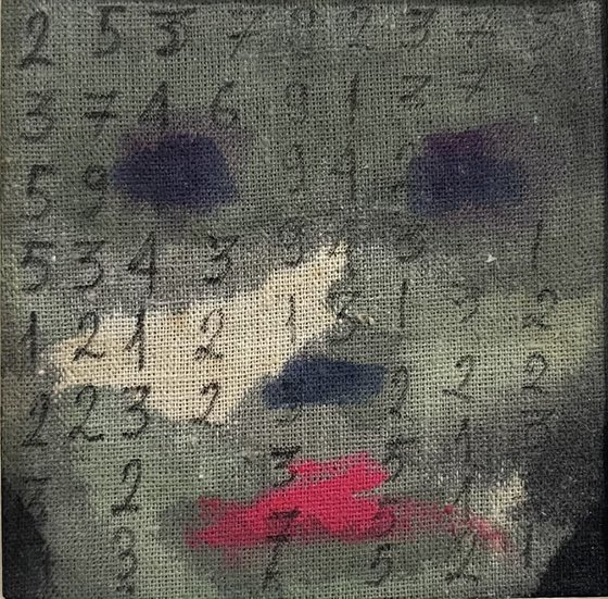 The Face Between Numbers