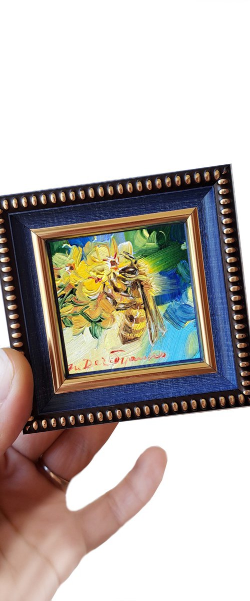 Bee by Nataly Derevyanko
