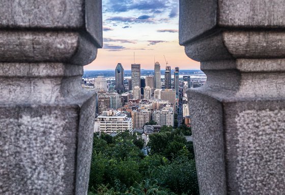GLIMPSE OF MONTREAL