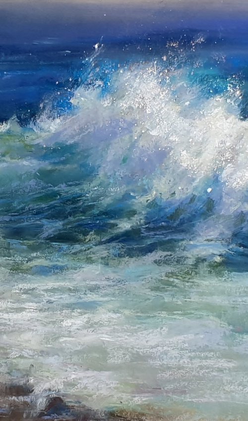 Beach and Waves by Elena Genkin