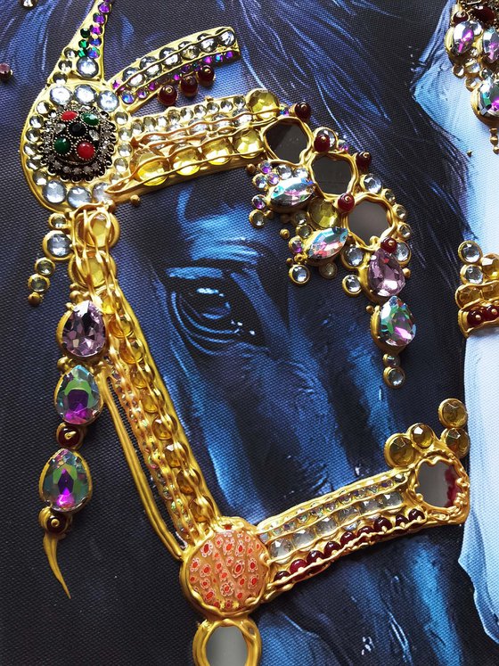 Horses in gold. Love.