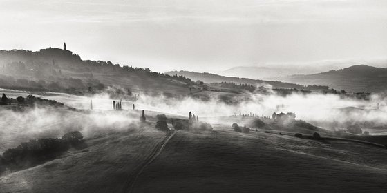 Morning fog in Tuscany - Landscape Art Photo