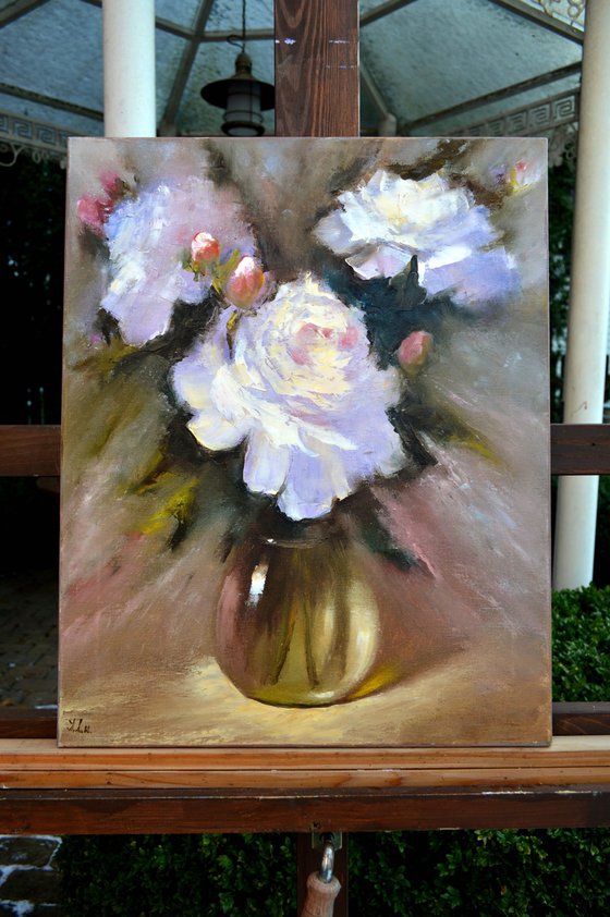 Bouquet of white peonies