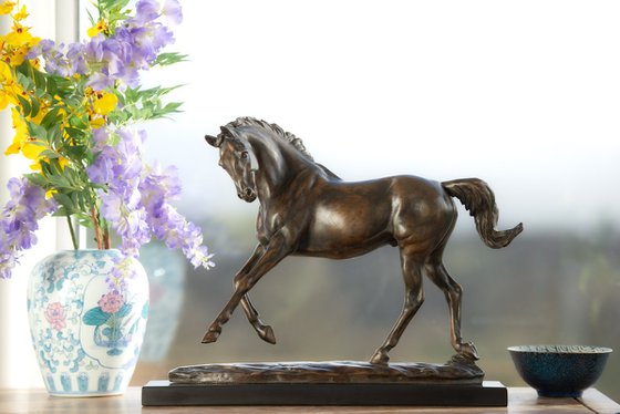 Large Playing Horse Bronze Res