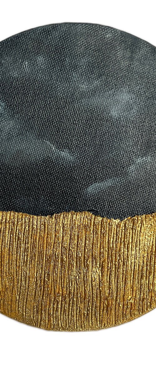 Silence before the storm by VICTO