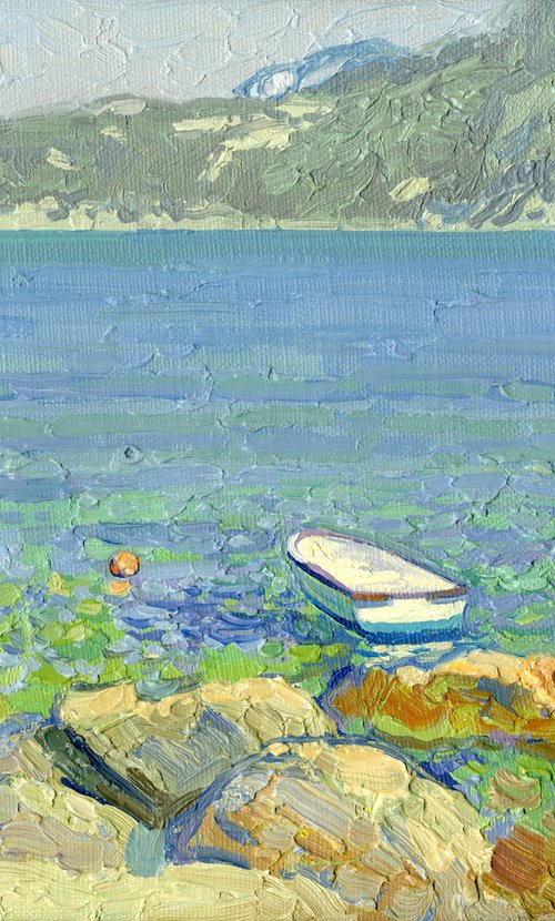 A boat near the rocks in Turunc by Simon Kozhin