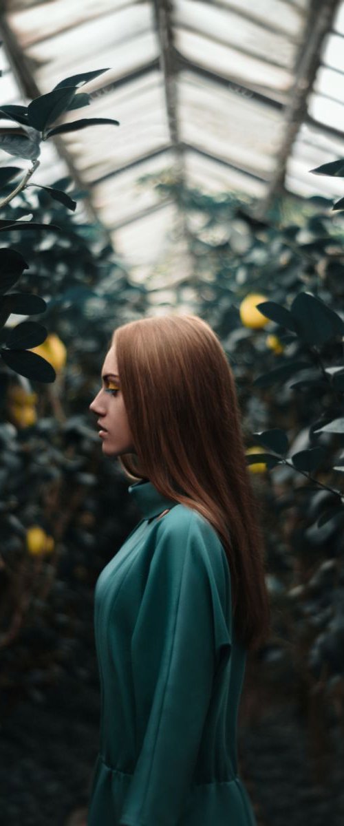 New Adam’s apple - Limited Edition 1 of 10 by Inna Mosina