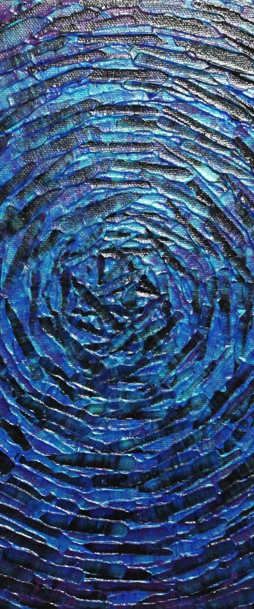 I blue purple concentric burst by Jonathan Pradillon