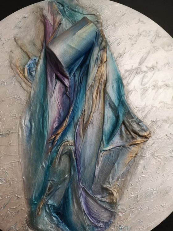 Folds, lines, words