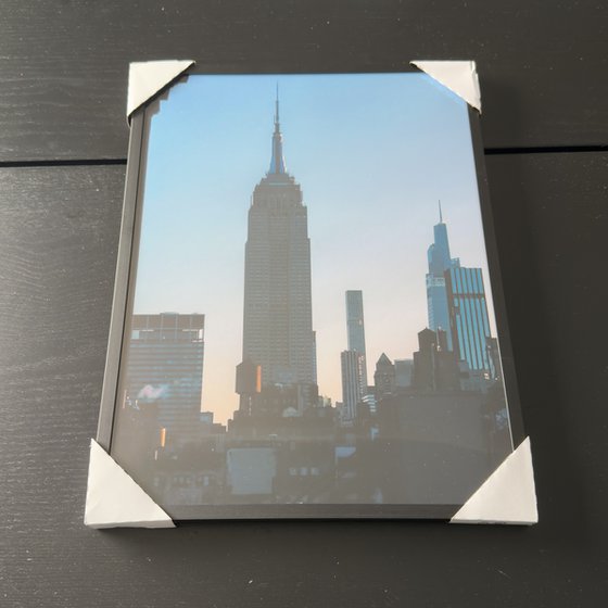 SUNRISE SET OF MANHATTAN