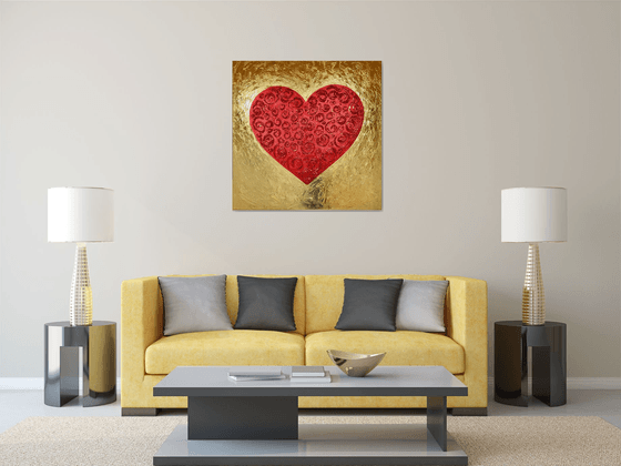 Red Heart on gold