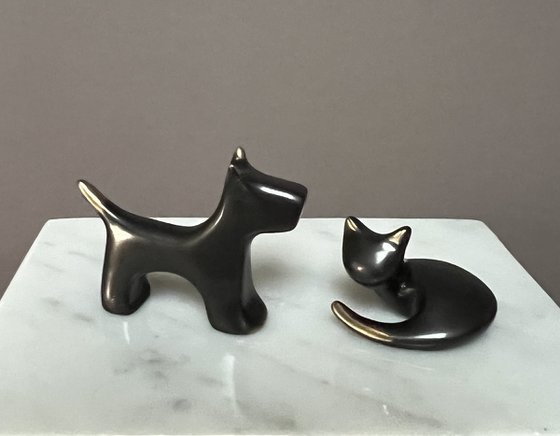 Cat and dog to go with the custom families