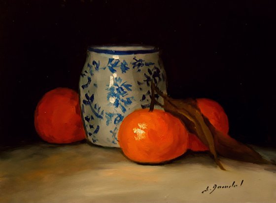 Clementines and chinese pot