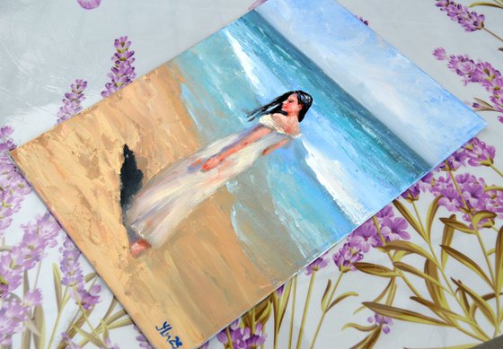 In solitude by the sea