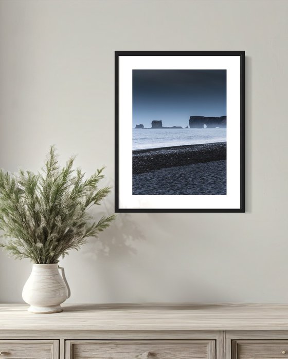 DARK BEACH