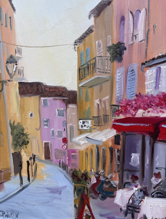 Red cafe in Sainte-Maxime