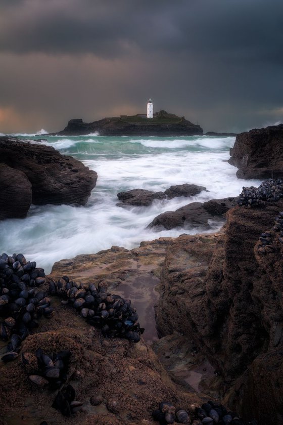 Godrevy mussels and waves