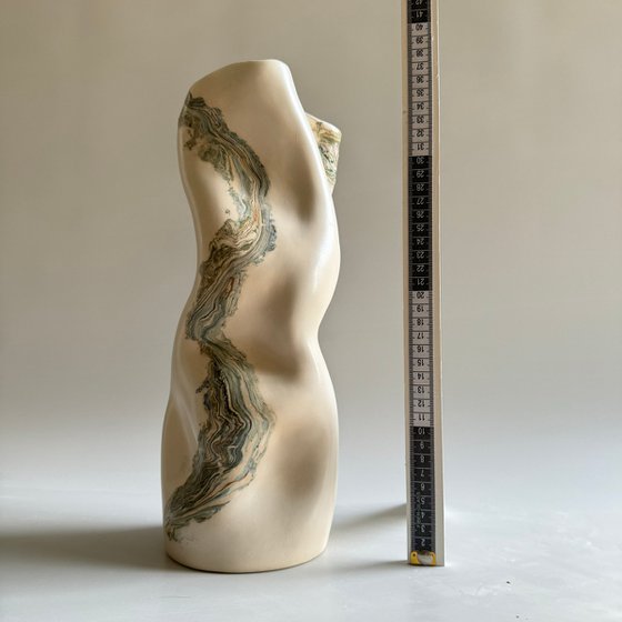 Sculpted Nimph - V 36/2024