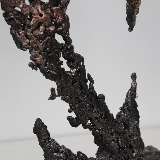 Pavarti Poséïdon  - Buttock metal sculpture steel bronze
