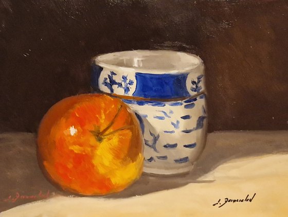 Apple and blue pot