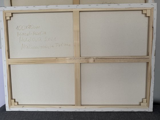 Structured Radiance. Beige Grey Gold